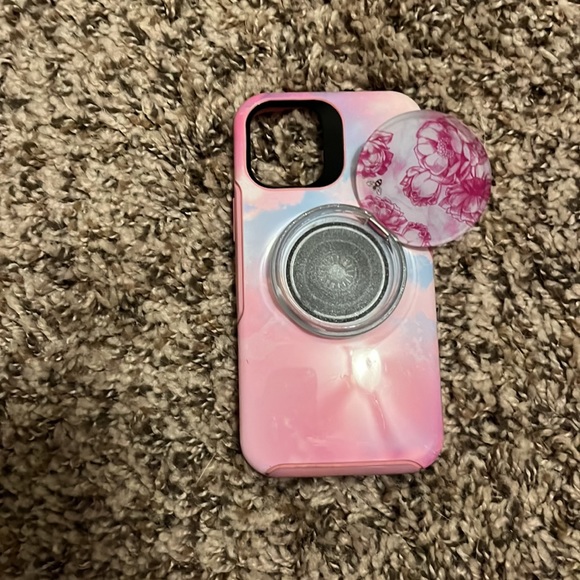 Otterbox iPhone 12 mini case w/ burts bee popsocket for lip balm - Picture 2 of 5